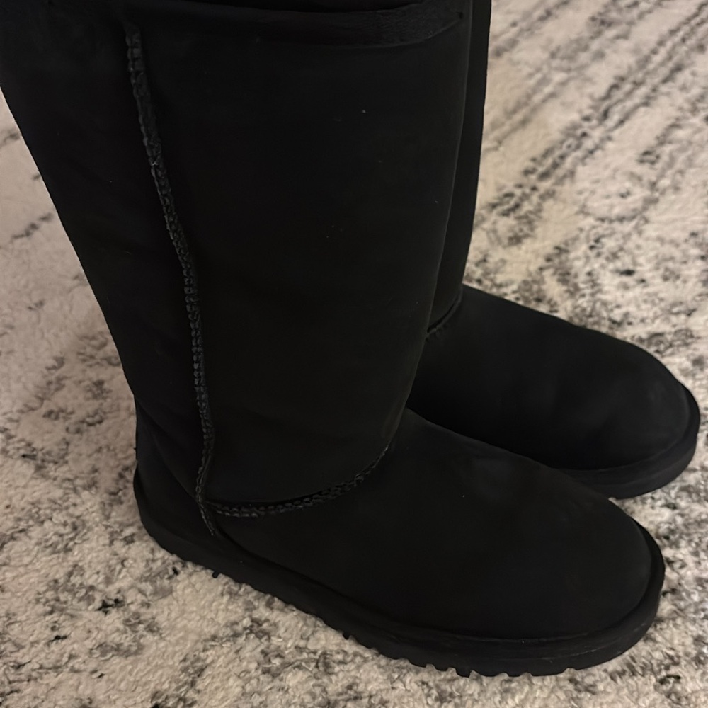 UGG Black Classic Tall Boots - Big Kids Size 4 (Fits Women’s 5)